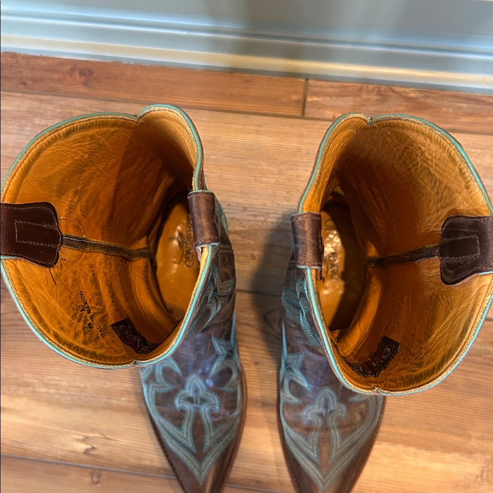 Old Gringo Diego Boots Brown with Turquoise and Tan Stitching - Picture 8 of 10